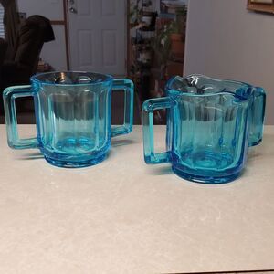 Tiara Exclusives Blue Aqua Glass Linear Panel Double Handle Sugar and Creamer